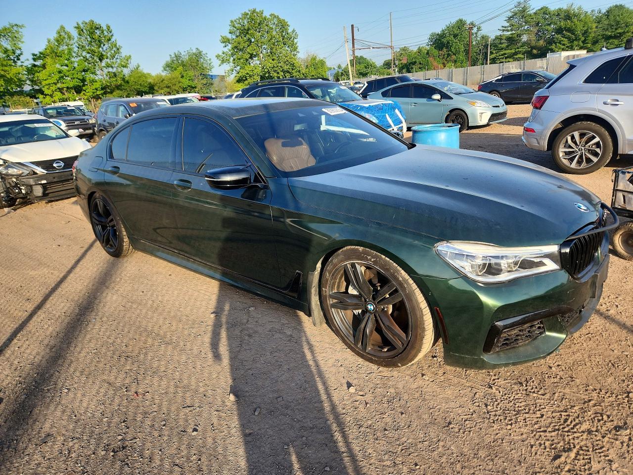 2018 BMW 750 Xi - Image 4