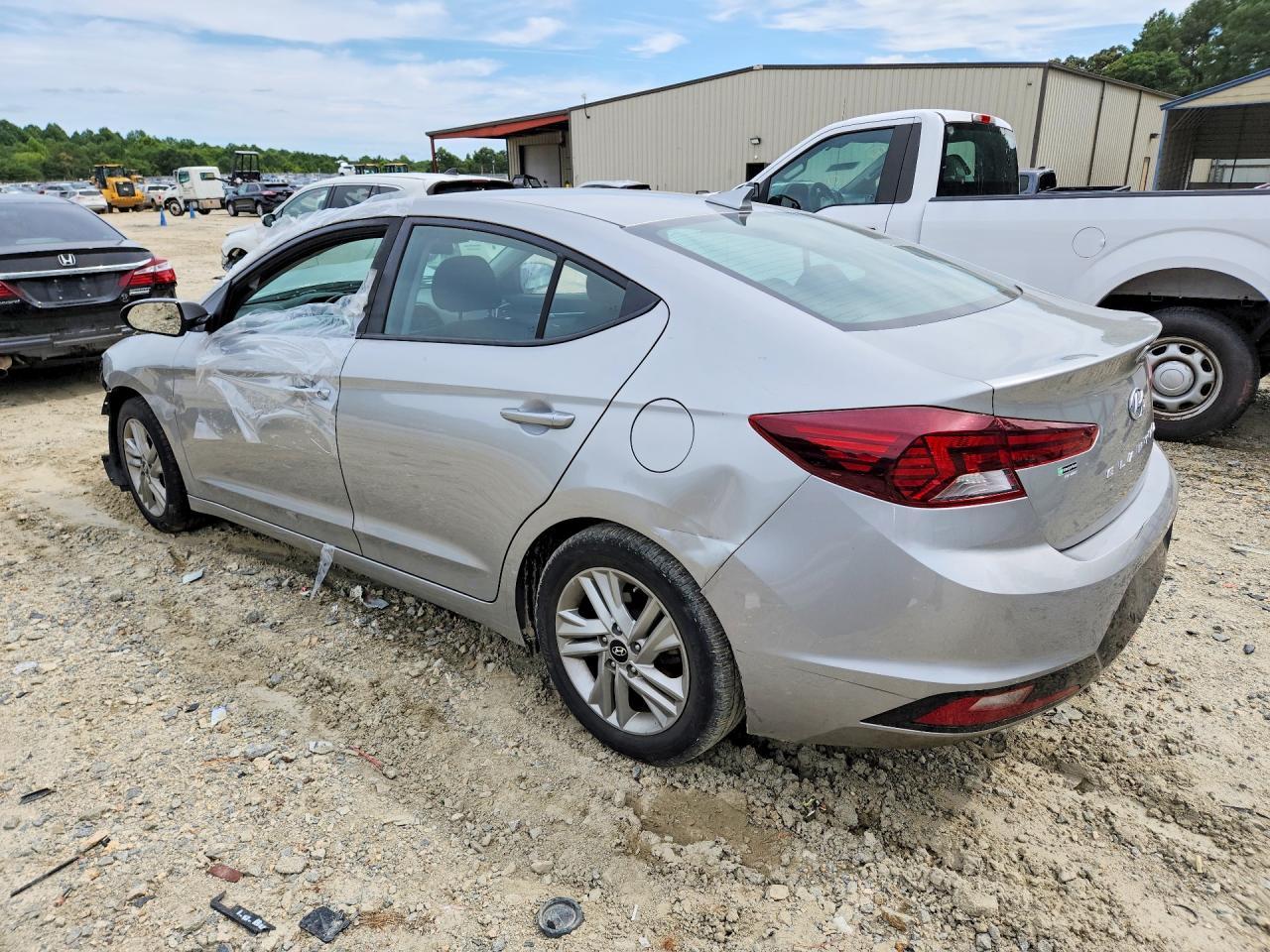 2020 Hyundai Elantra Sel - Image 2