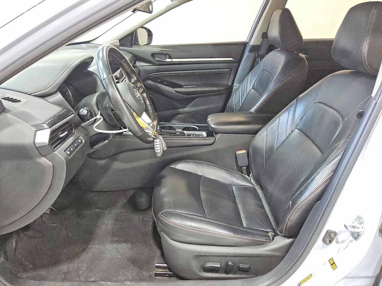 2023 Nissan Altima 2.0 Sr - Image 7