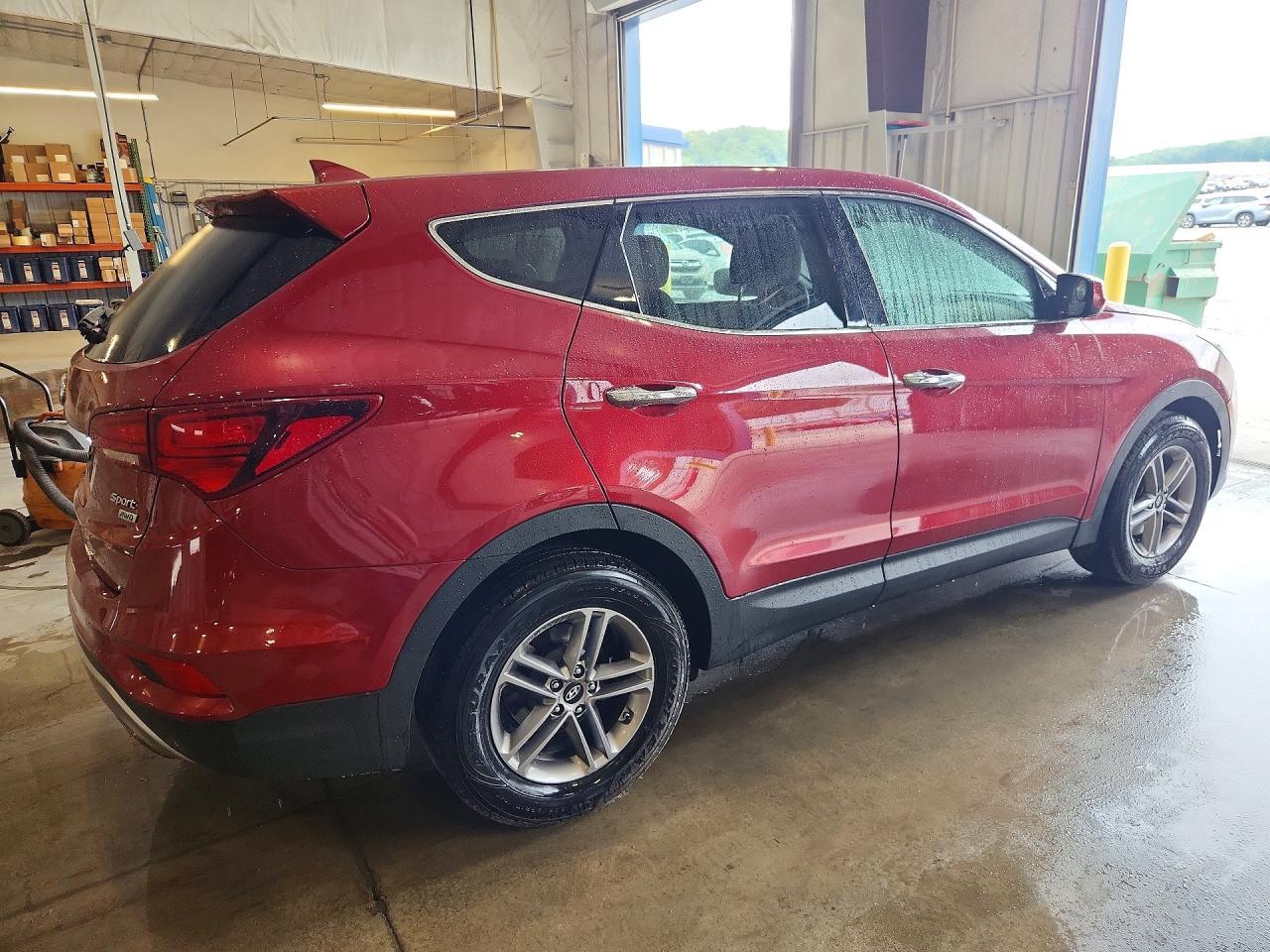 2017 Hyundai Santa Fe Sport 2.4L - Фото 3