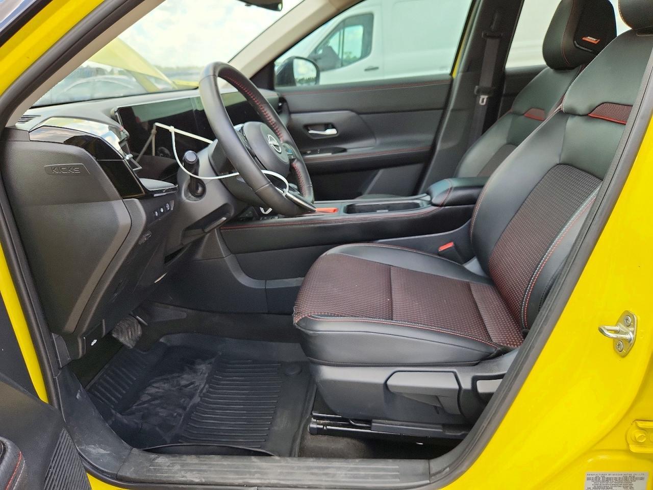 2025 Nissan Kicks Sr - Image 7