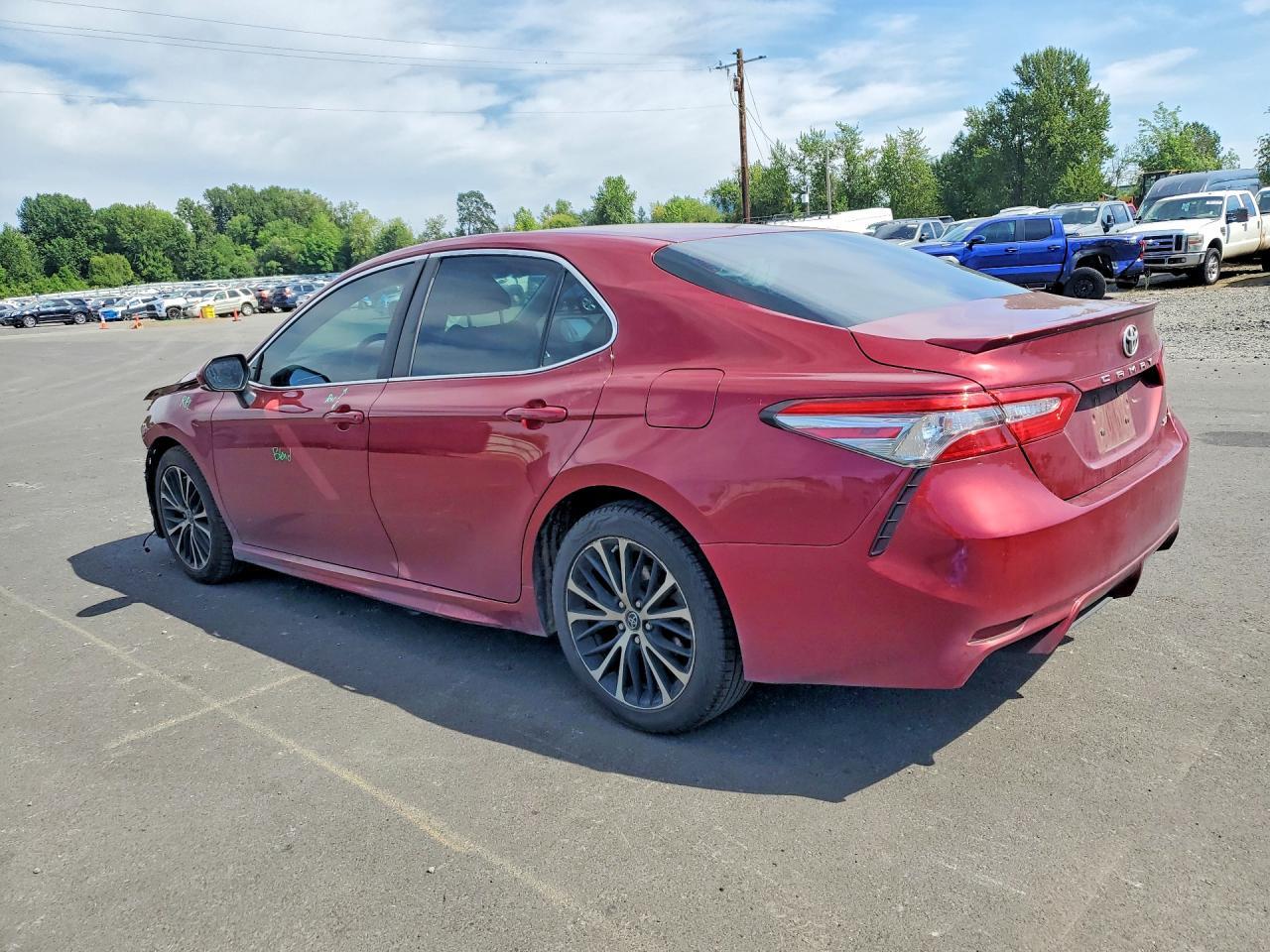 2018 Toyota Camry Se - Image 2