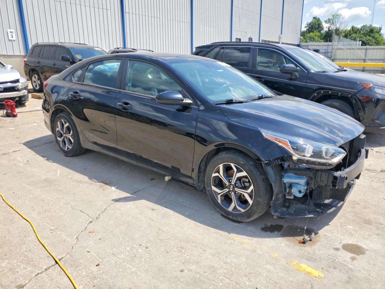 2020 Kia Forte Lxs - Фото 4
