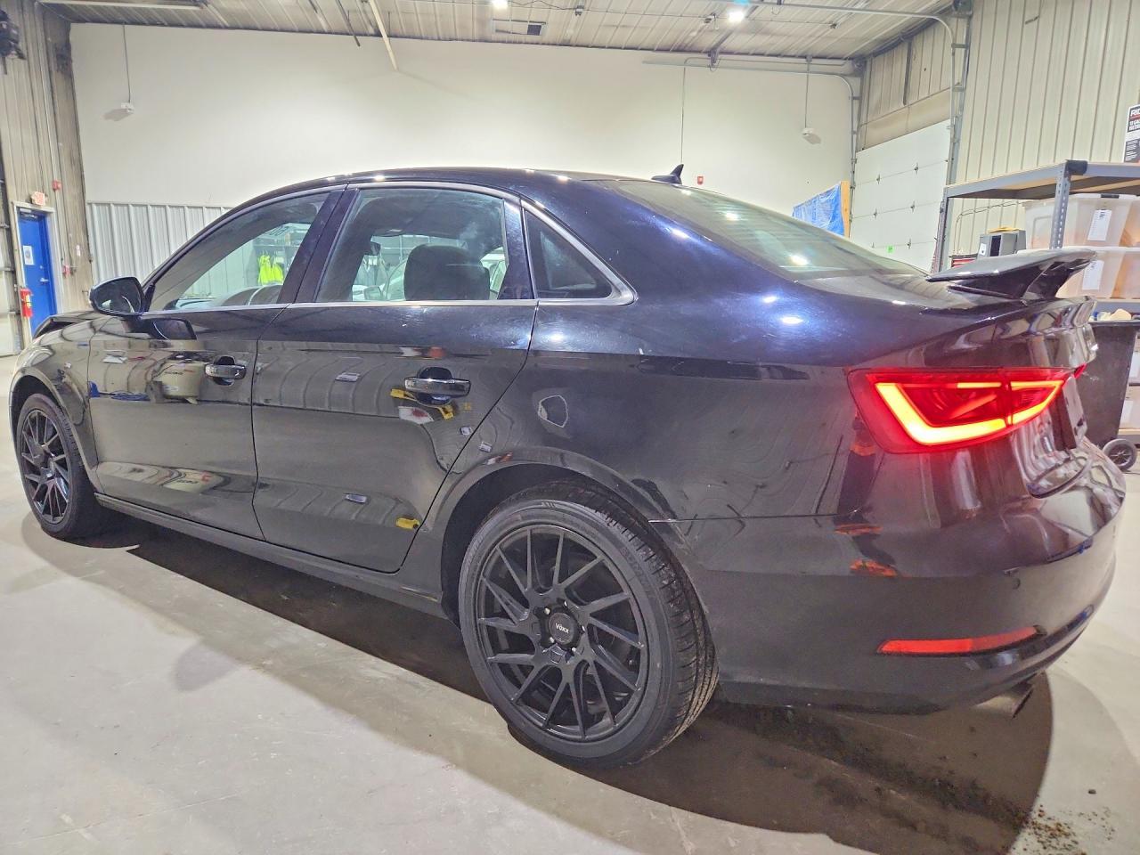 2016 Audi A3 Premium - Фото 2
