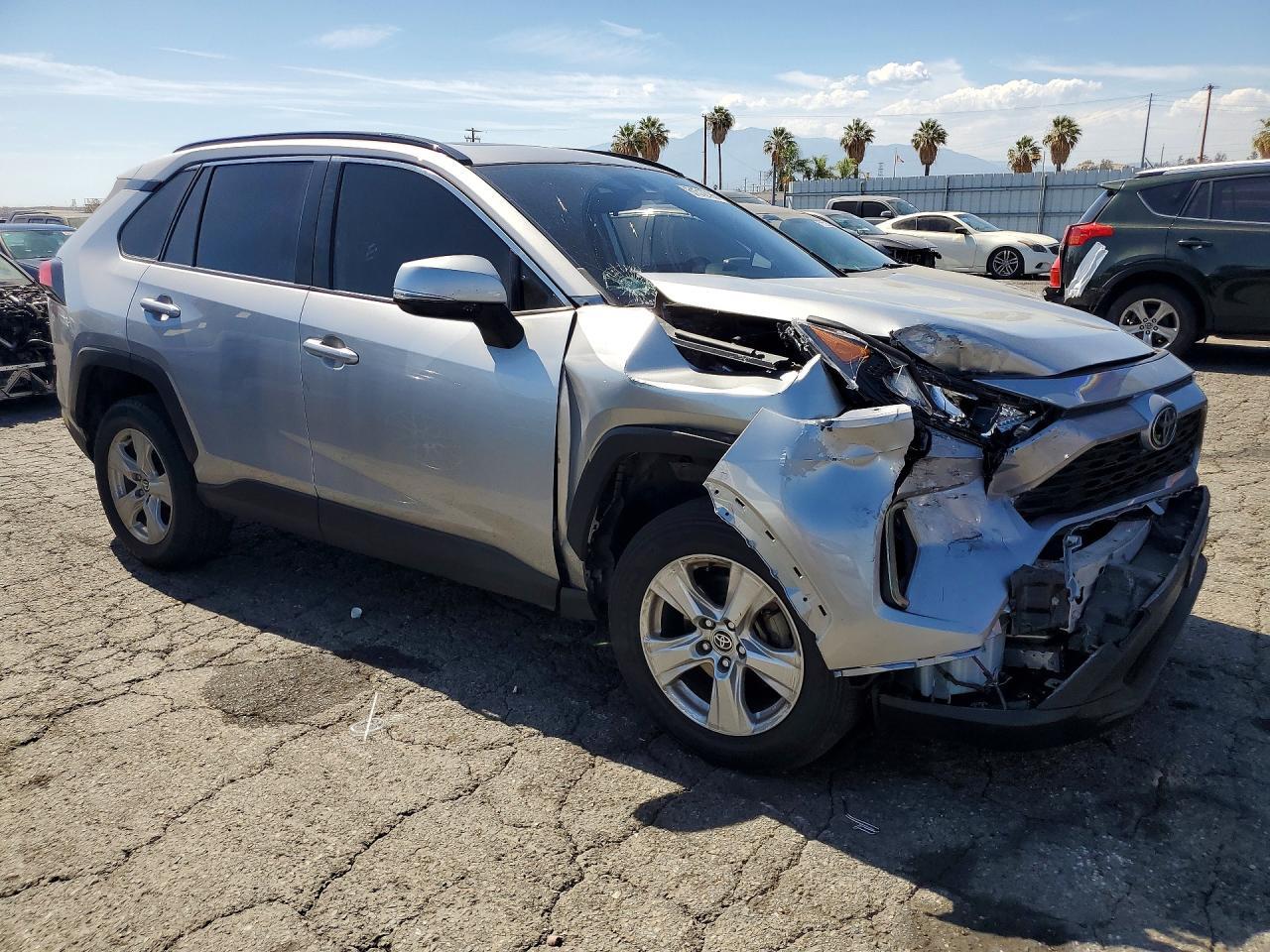 2021 Toyota Rav4 Xle - Фото 4
