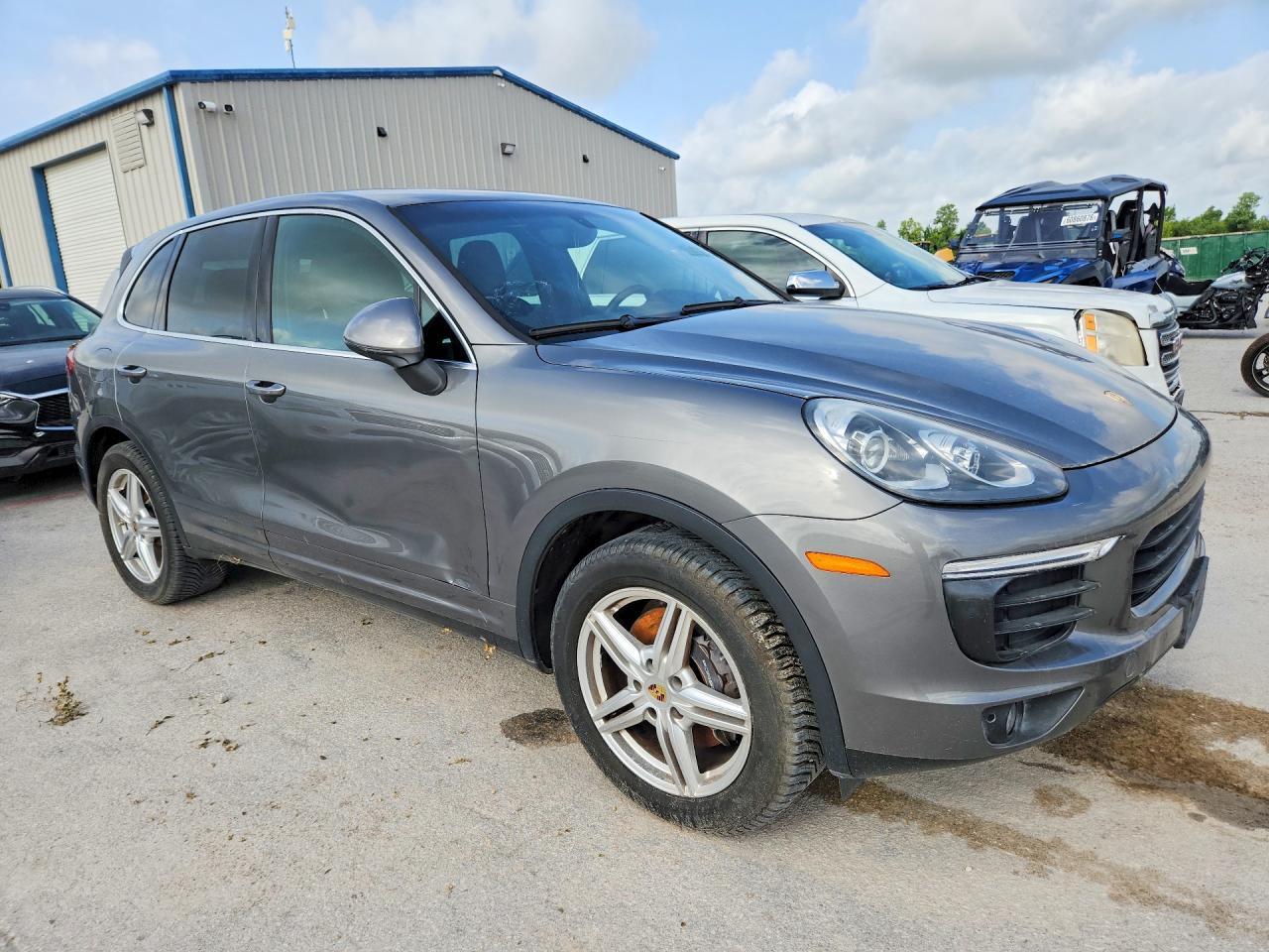 2016 Porsche Cayenne - Image 4