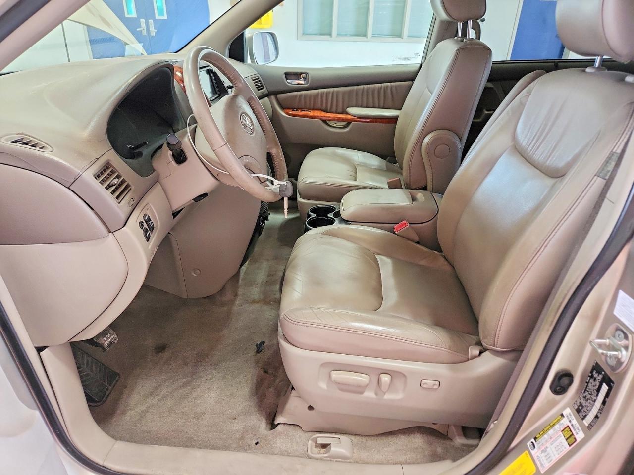 2009 Toyota Sienna Xle - Image 7