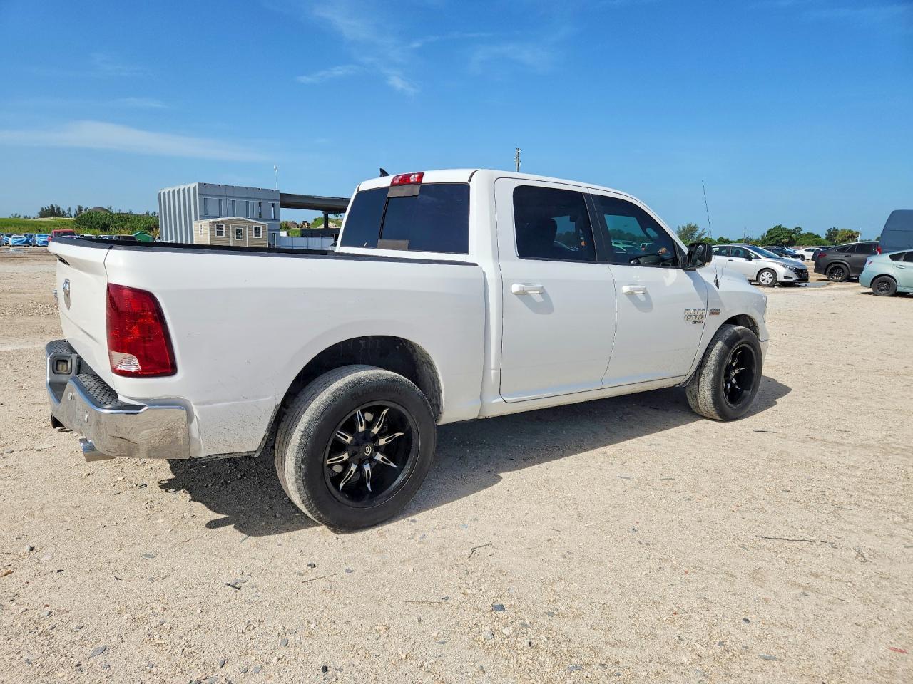 2019 Ram 1500 Classic Slt - Фото 3