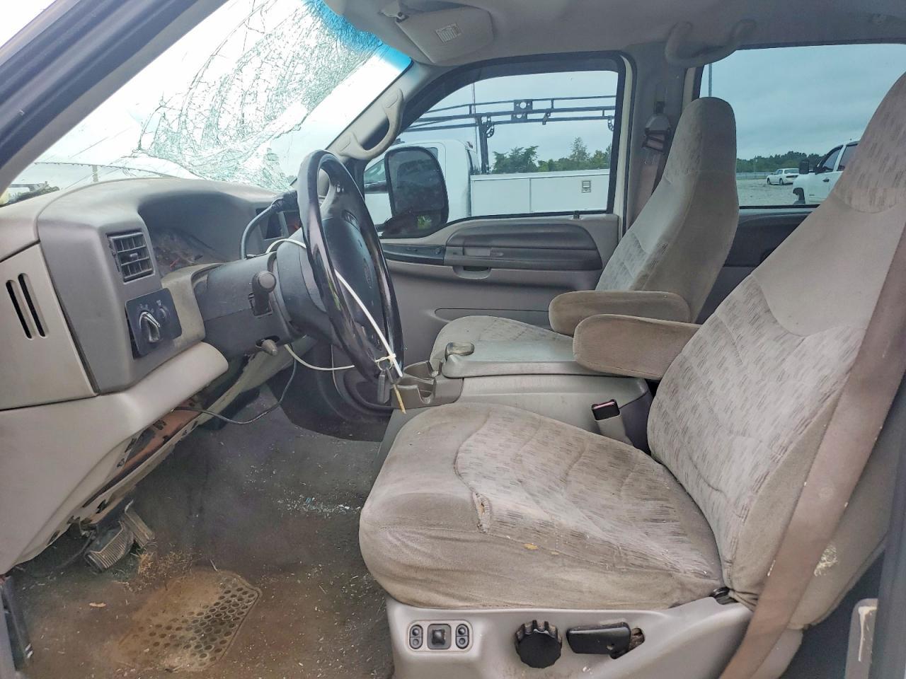 1999 Ford F350 Super Duty - Image 7