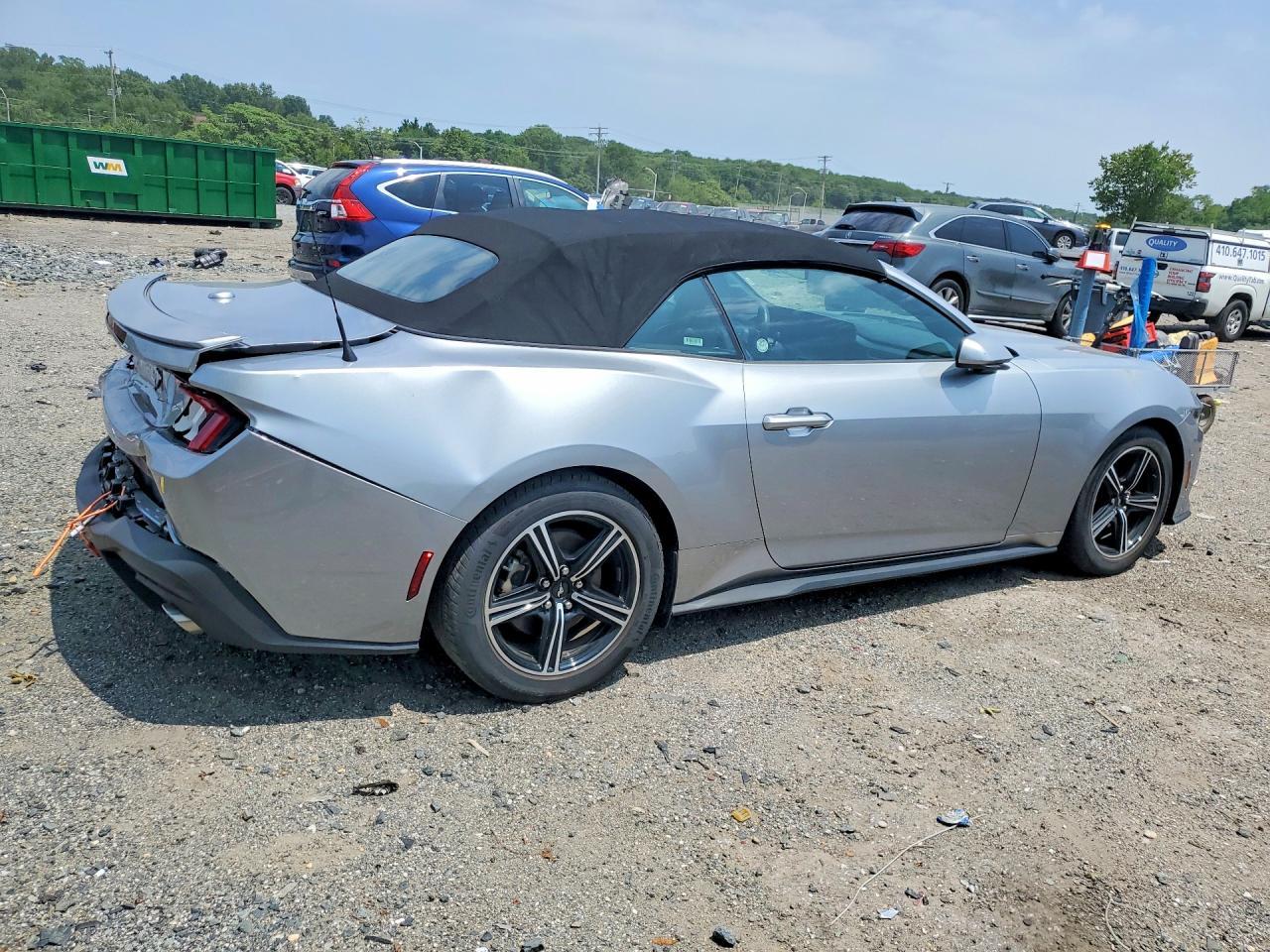 2025 Ford Mustang - Image 3