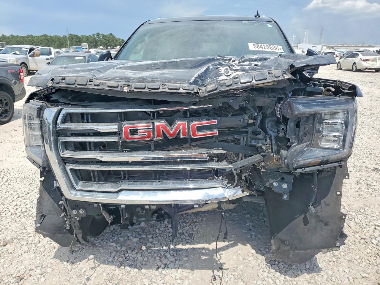 2023 GMC Yukon Slt - Image 5