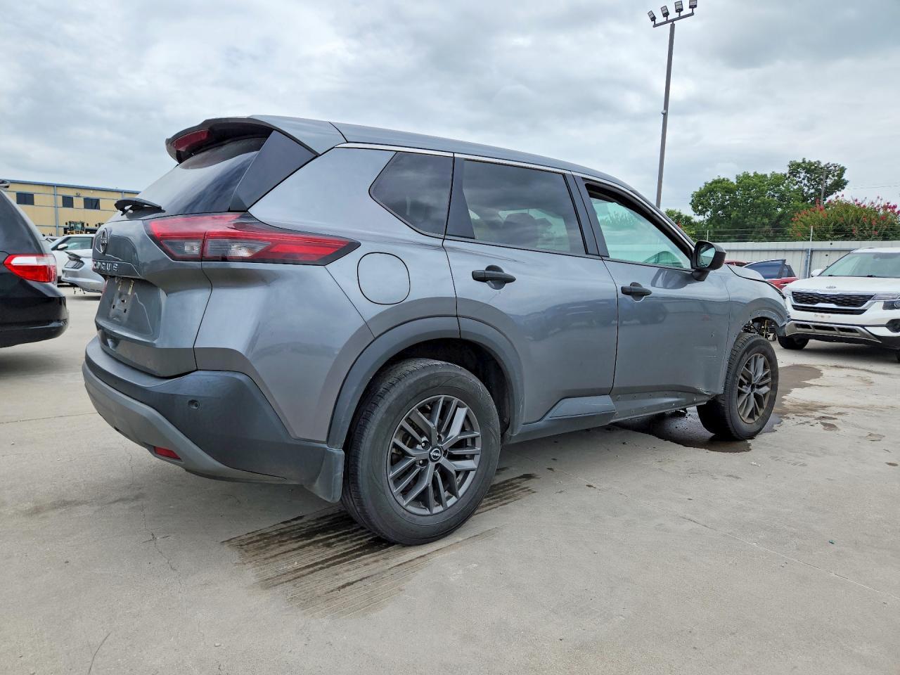 2023 Nissan Rogue S - Фото 3