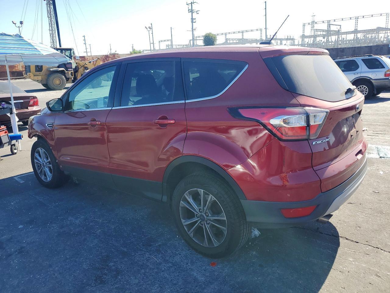 2017 Ford Escape Se - Фото 2