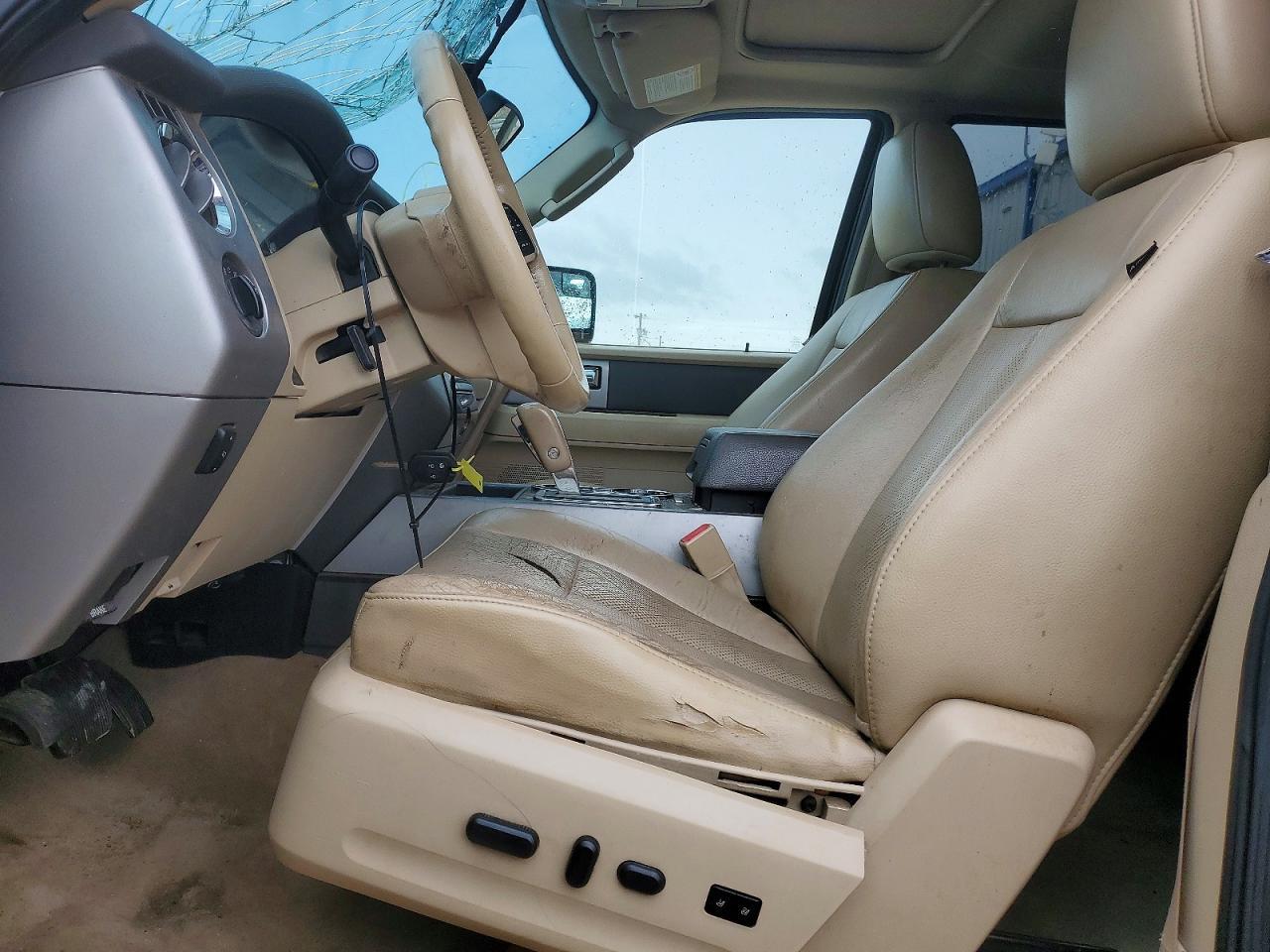 2012 Ford Expedition Xlt/King Ranch - Image 7