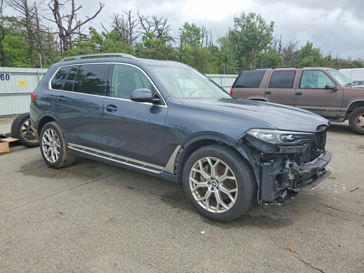 2021 BMW X7 xDrive40I - Image 4