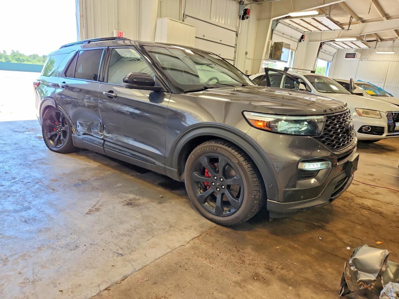 2020 Ford Explorer St - Фото 4