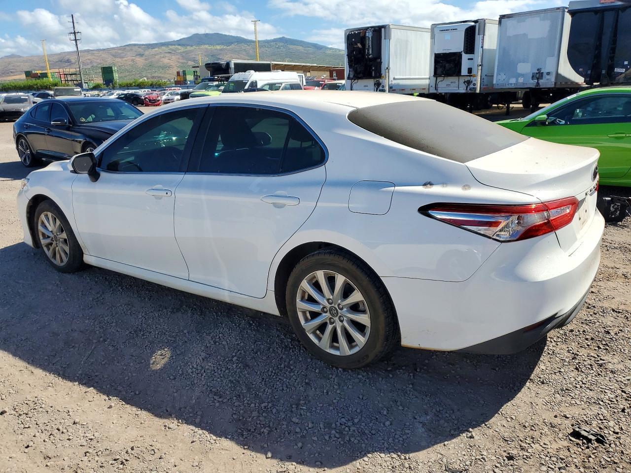 2018 Toyota Camry L - Image 2