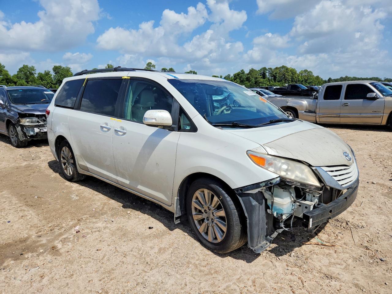 2014 Toyota Sienna Limited 7-Passenger - Фото 4