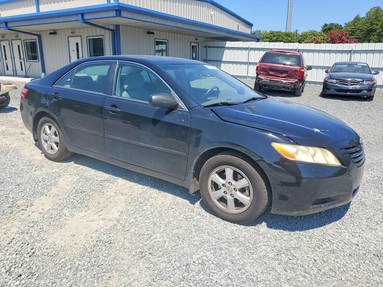 2009 Toyota Camry Le - Фото 4