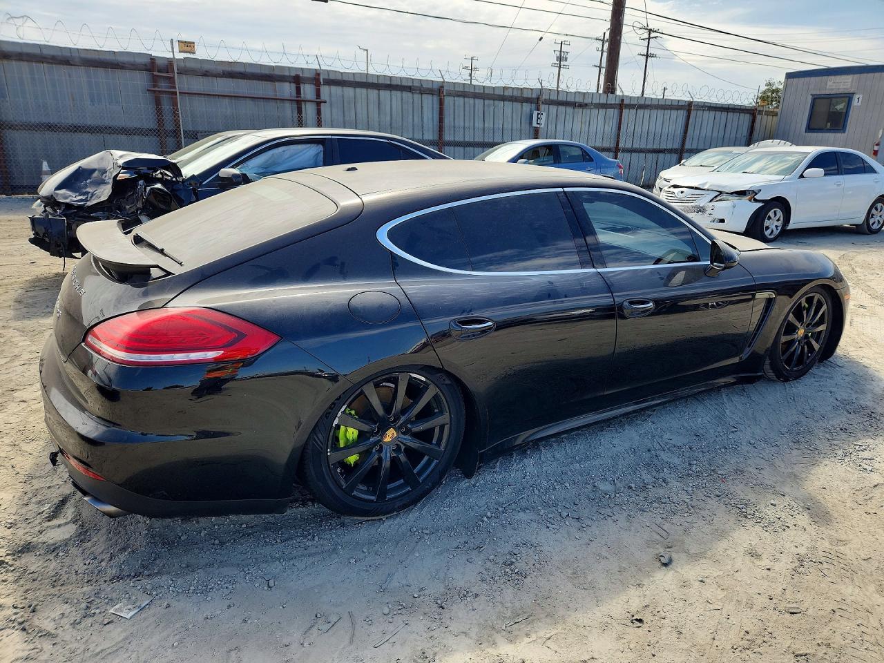 2015 Porsche Panamera Se Hybrid - Image 3