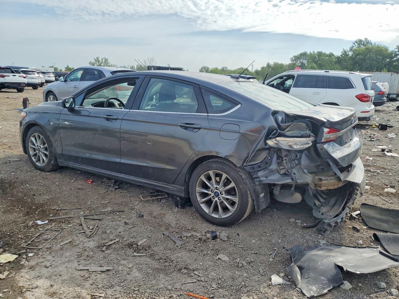 2017 Ford Fusion Se - Image 2