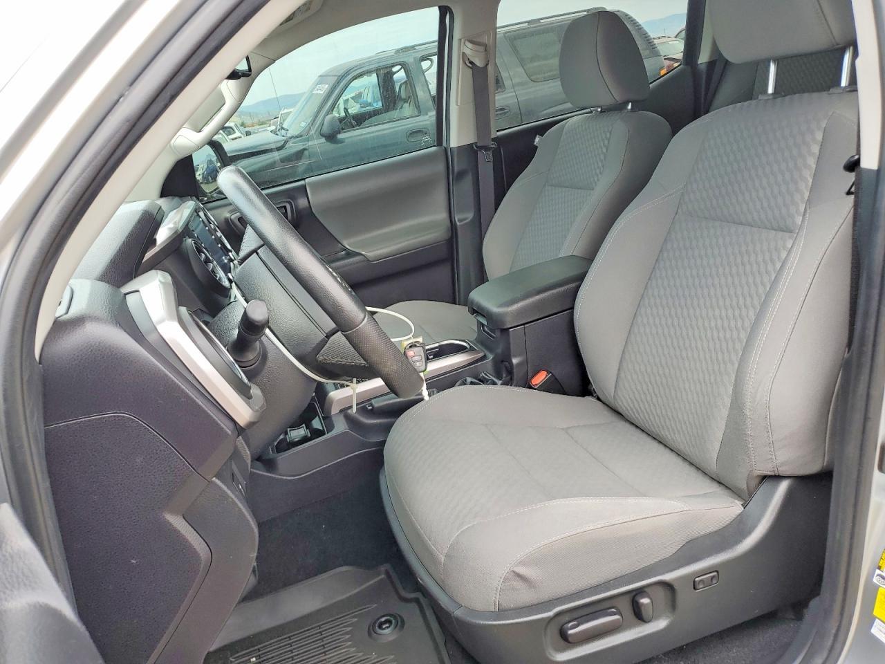2022 Toyota Tacoma Sr5 V6 - Image 7