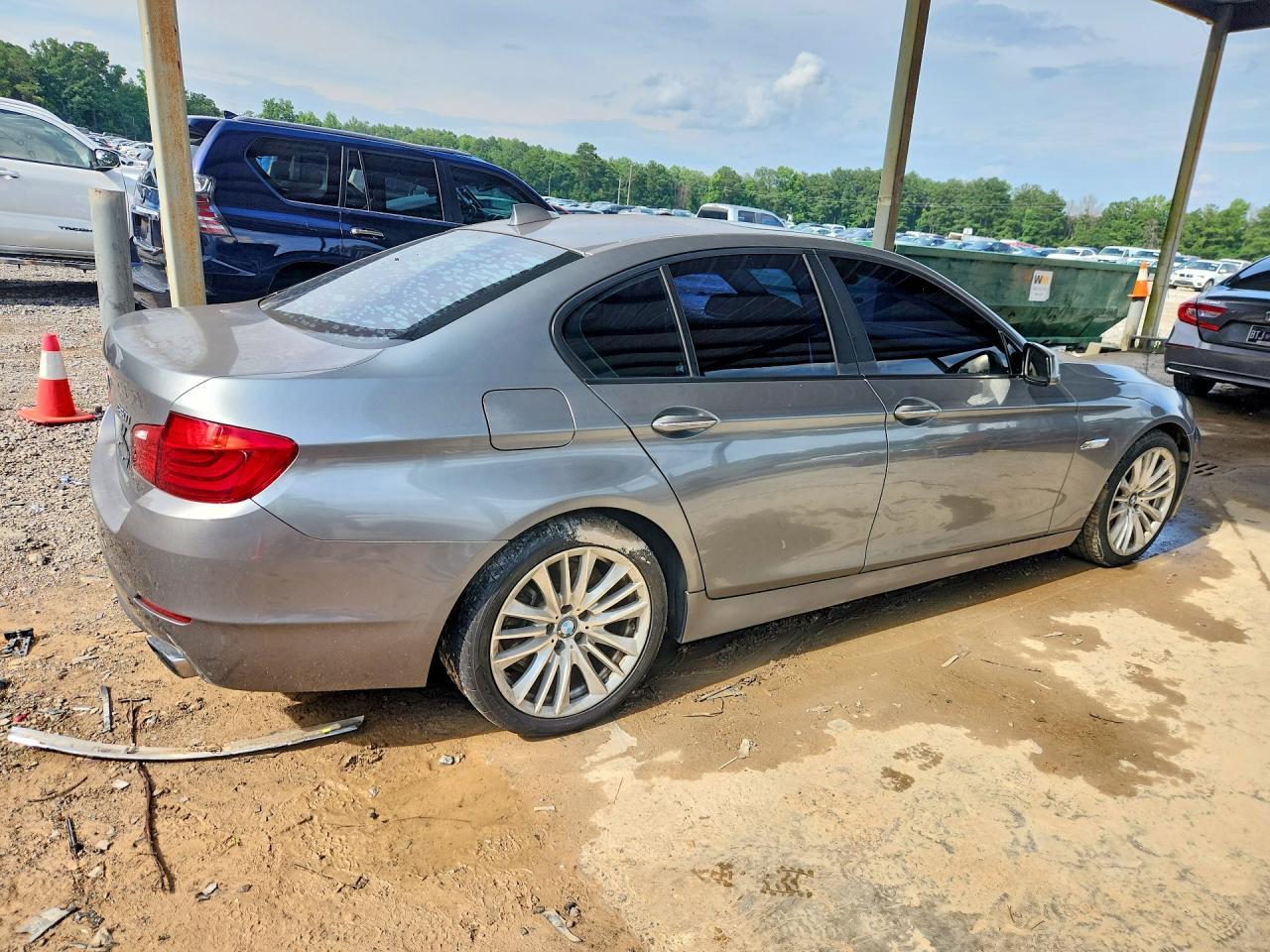 2011 BMW 550 I - Фото 3