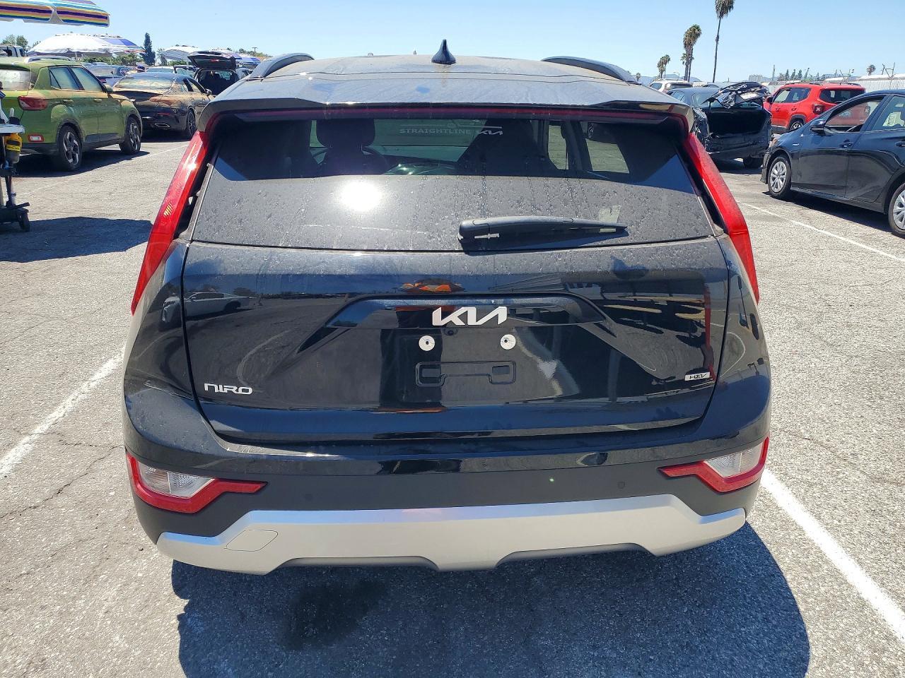 2025 Kia Niro Ex - Image 6
