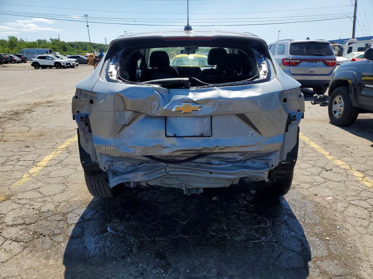 2024 Chevrolet Trax Ls - Image 6