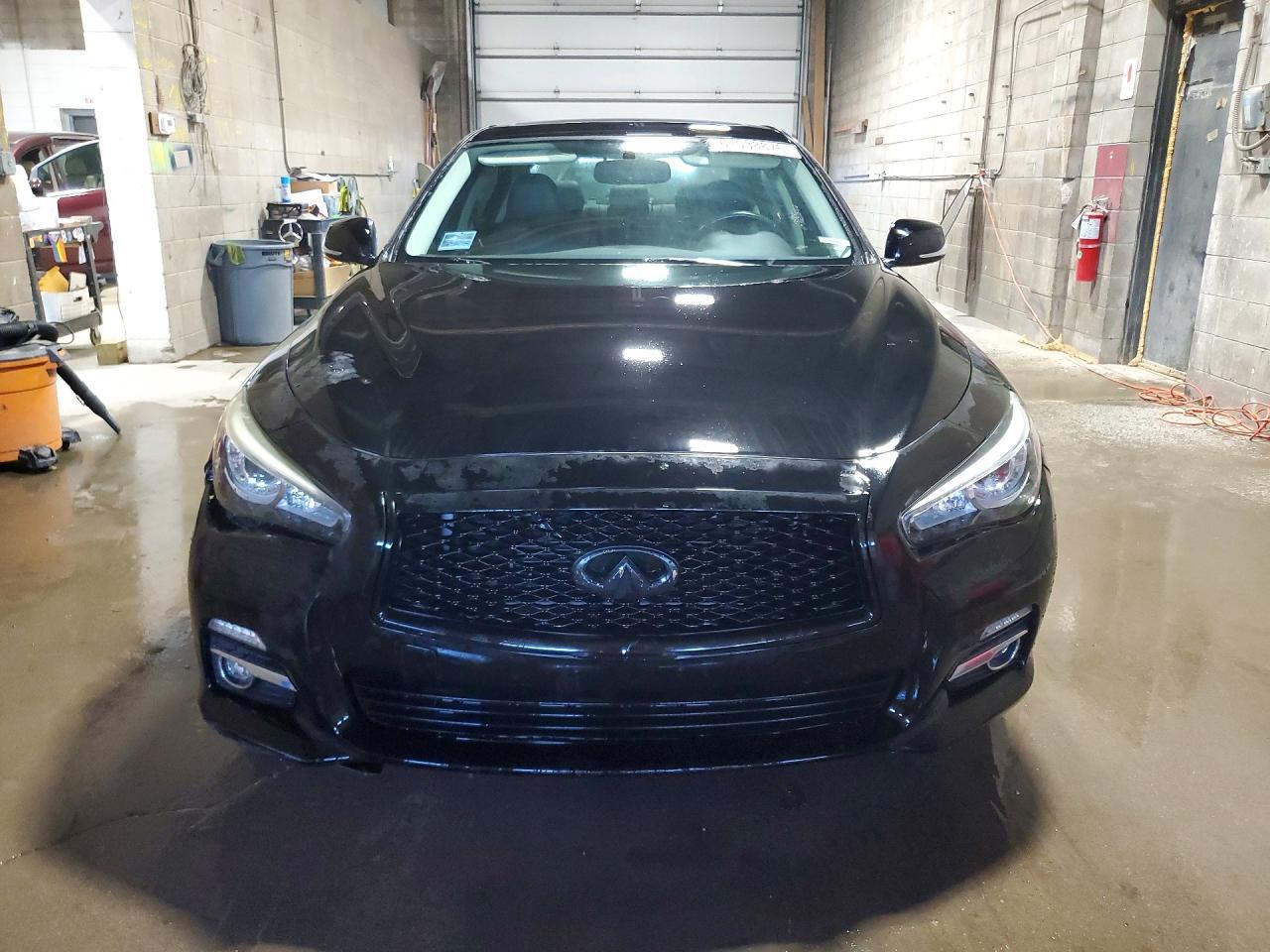 2016 Infiniti Q50 3.0T Premium - Image 5