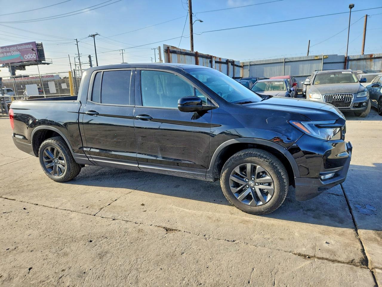 2025 Honda Ridgeline Sport - Image 4
