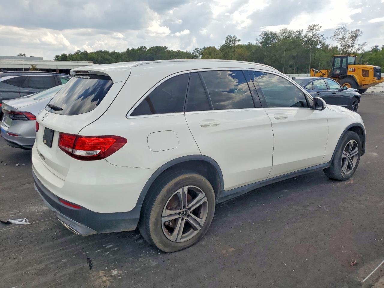 2019 Mercedes-Benz Glc 300 - Image 3
