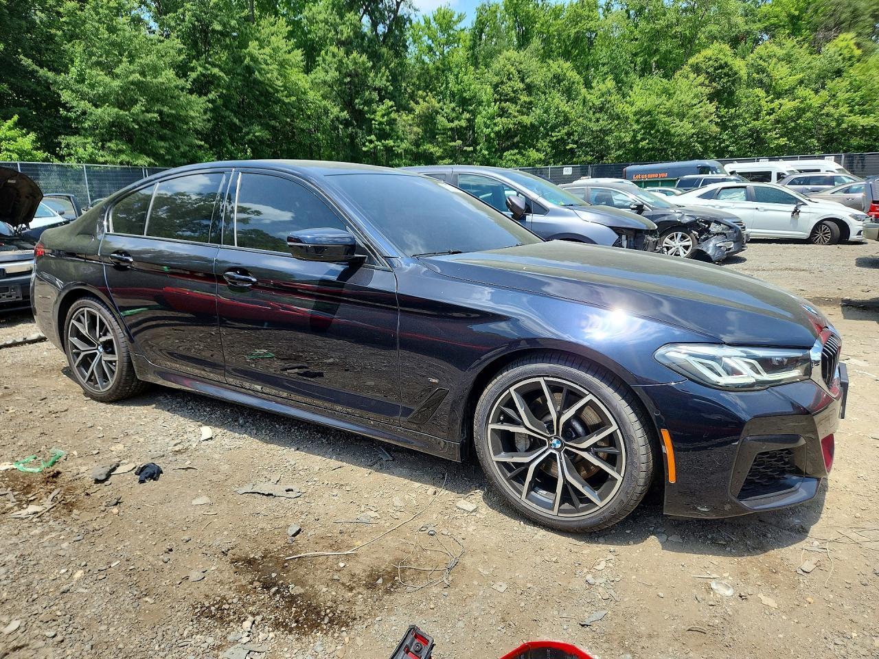 2022 BMW 530 Xi - Фото 4