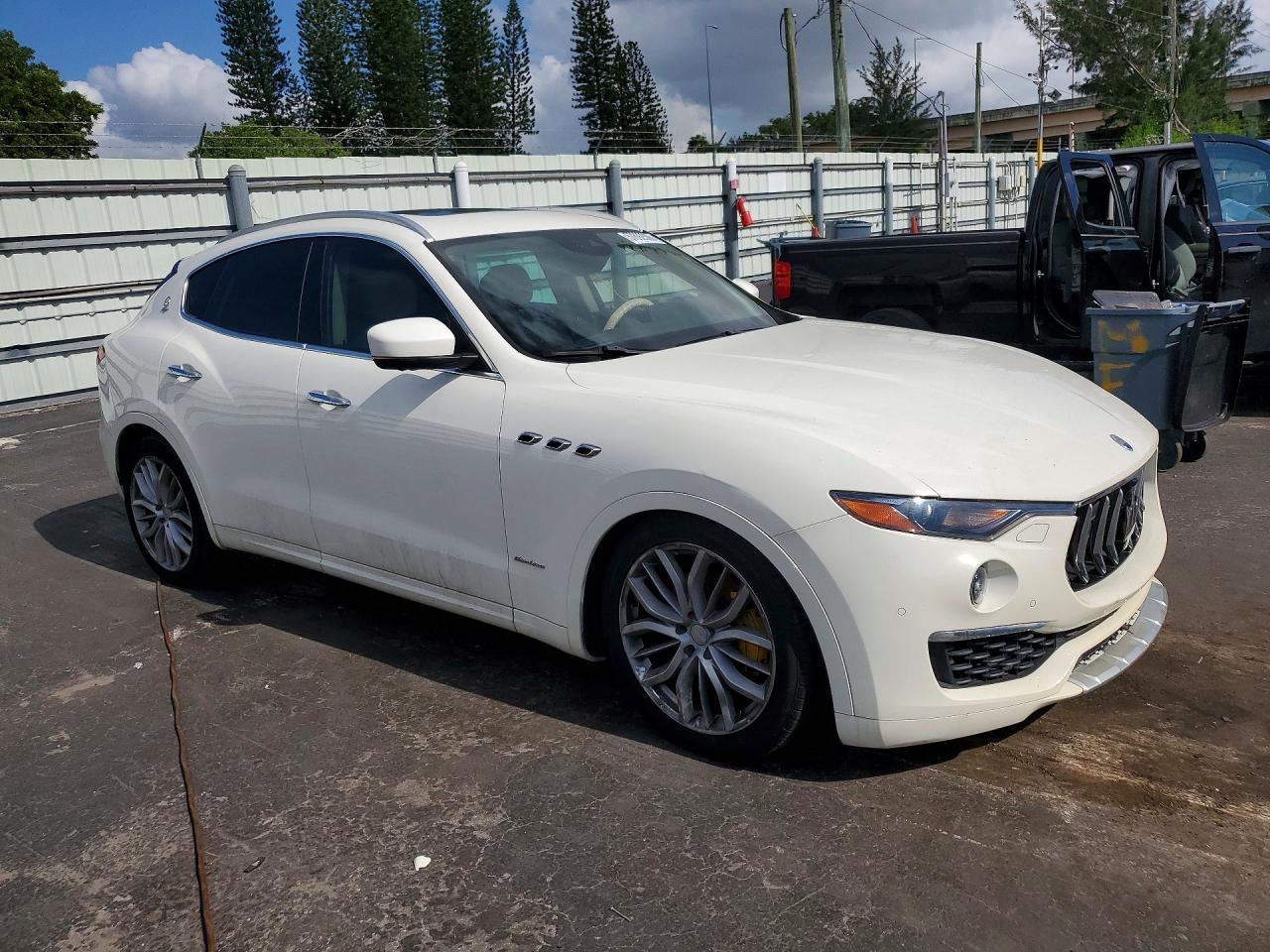 2019 Maserati Levante - Фото 4