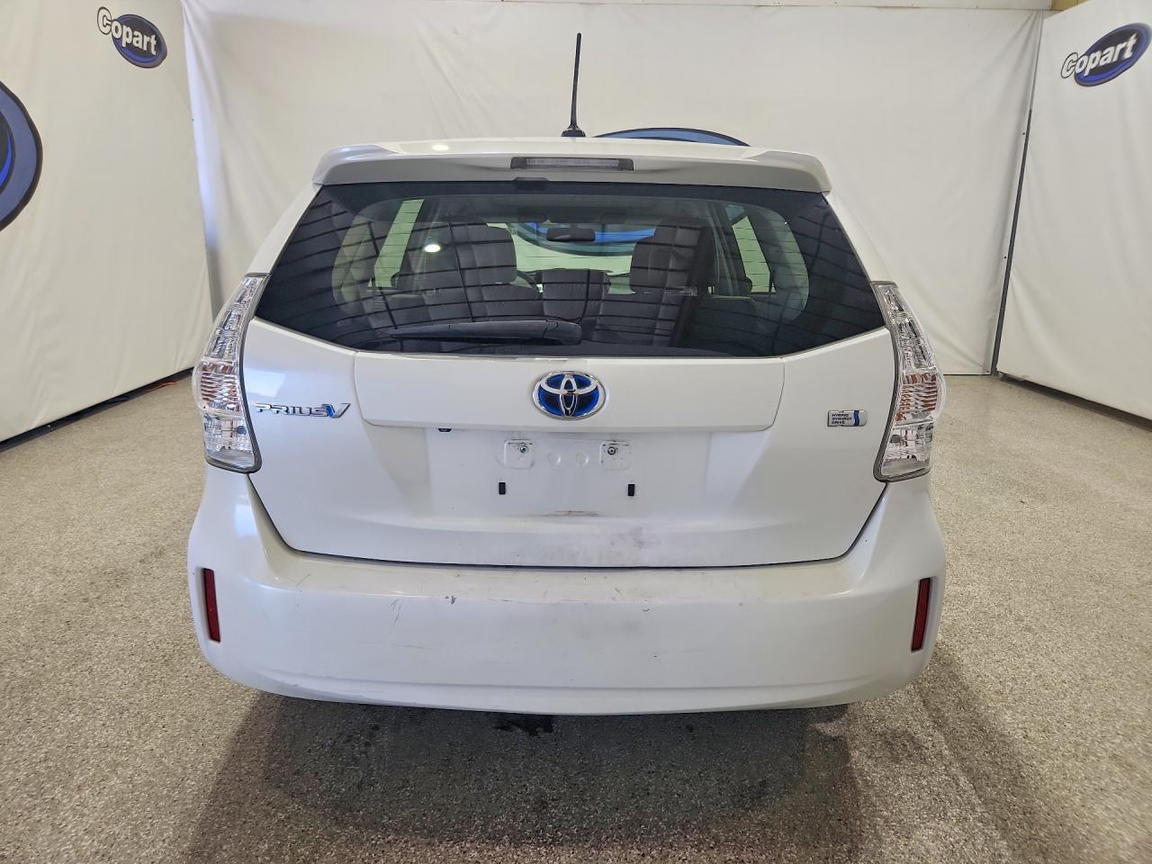 2014 Toyota Prius V Five - Фото 6