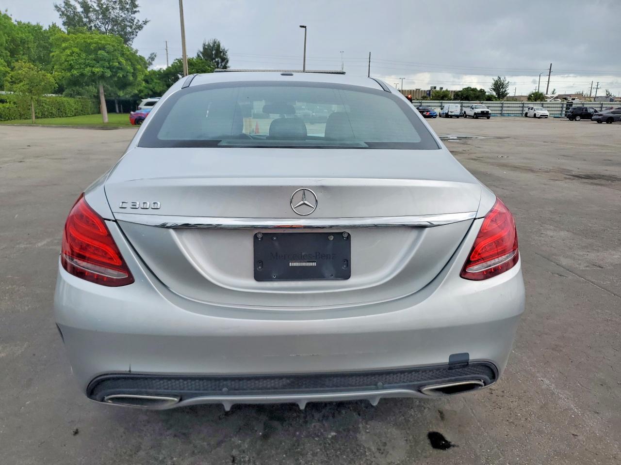 2016 Mercedes-Benz C 300 - Image 6