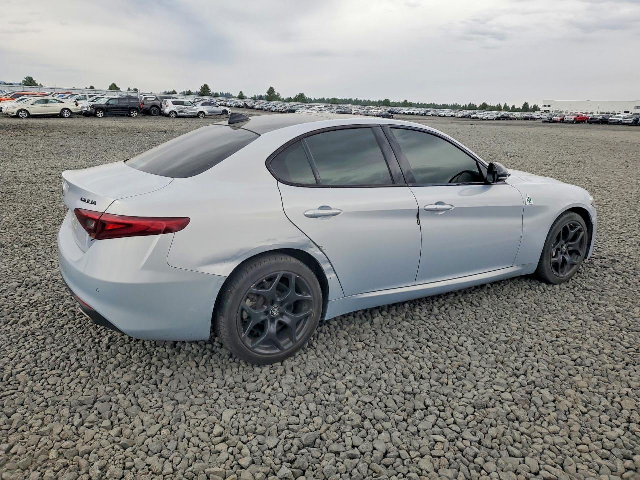 2021 Alfa Romeo Giulia Sport - Фото 3