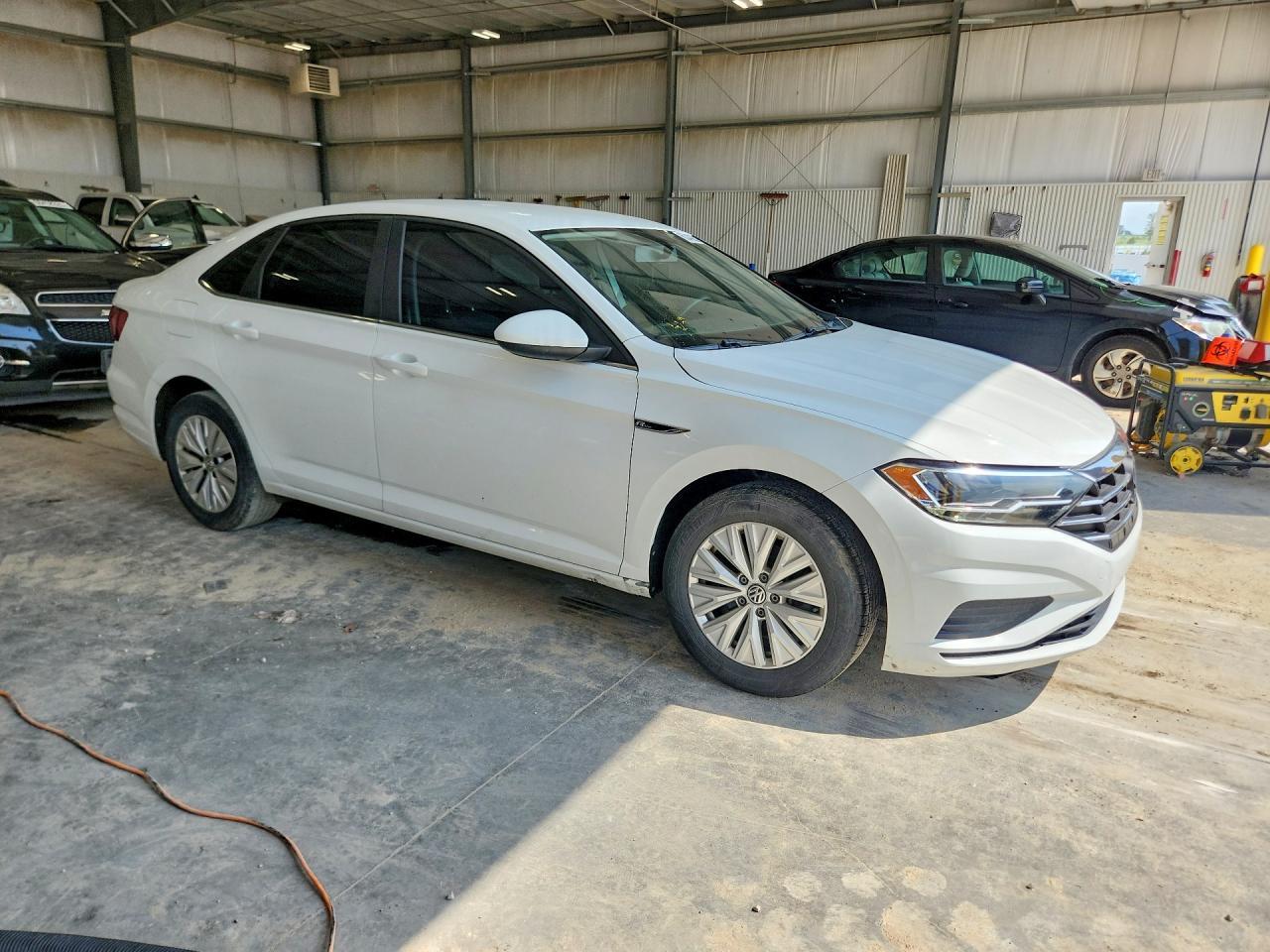 2019 Volkswagen Jetta S - Фото 4