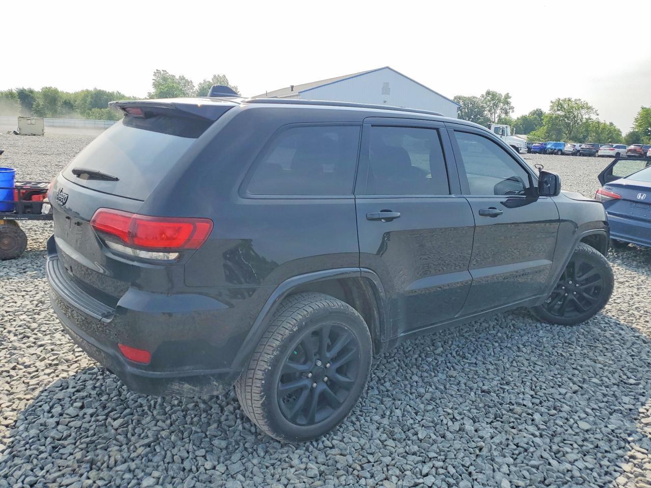 2018 Jeep Grand Cherokee Laredo - Фото 3