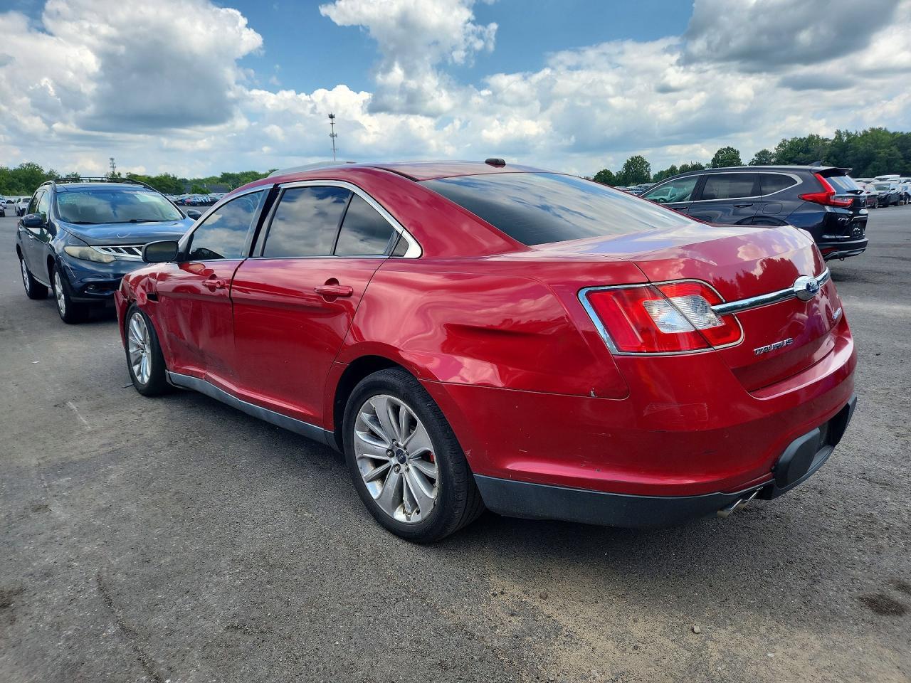 2010 Ford Taurus Limited - Фото 2