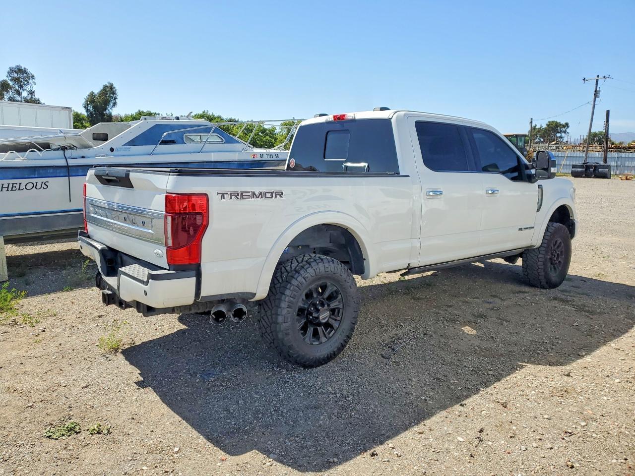 2020 Ford F250 Super Duty - Фото 3