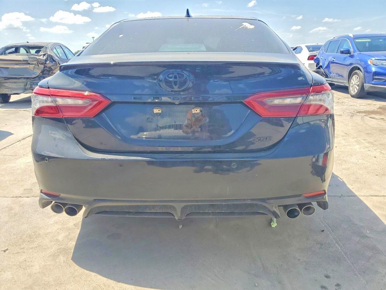 2022 Toyota Camry Xse - Фото 6