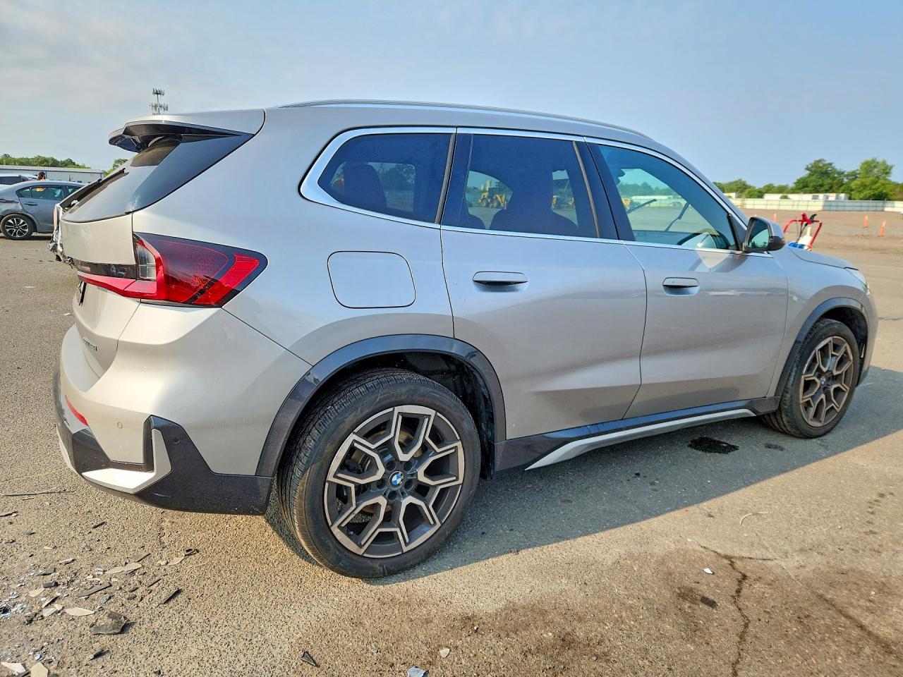 2025 BMW X1 xDrive28I - Фото 3
