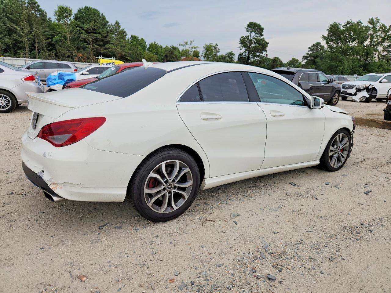 2016 Mercedes-Benz Cla 250 - Фото 3