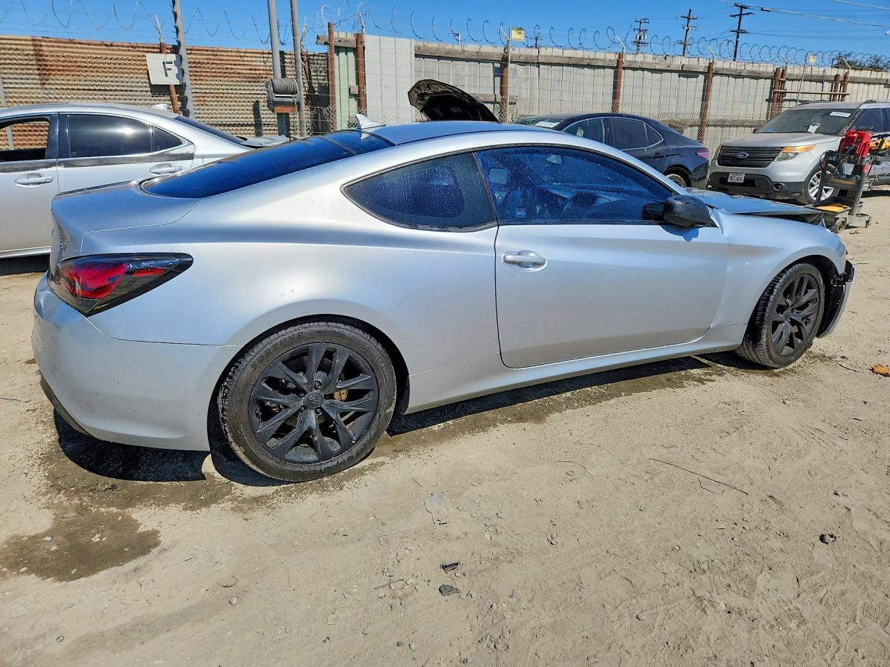 2013 Hyundai Genesis Coupe 2.0T - Image 3