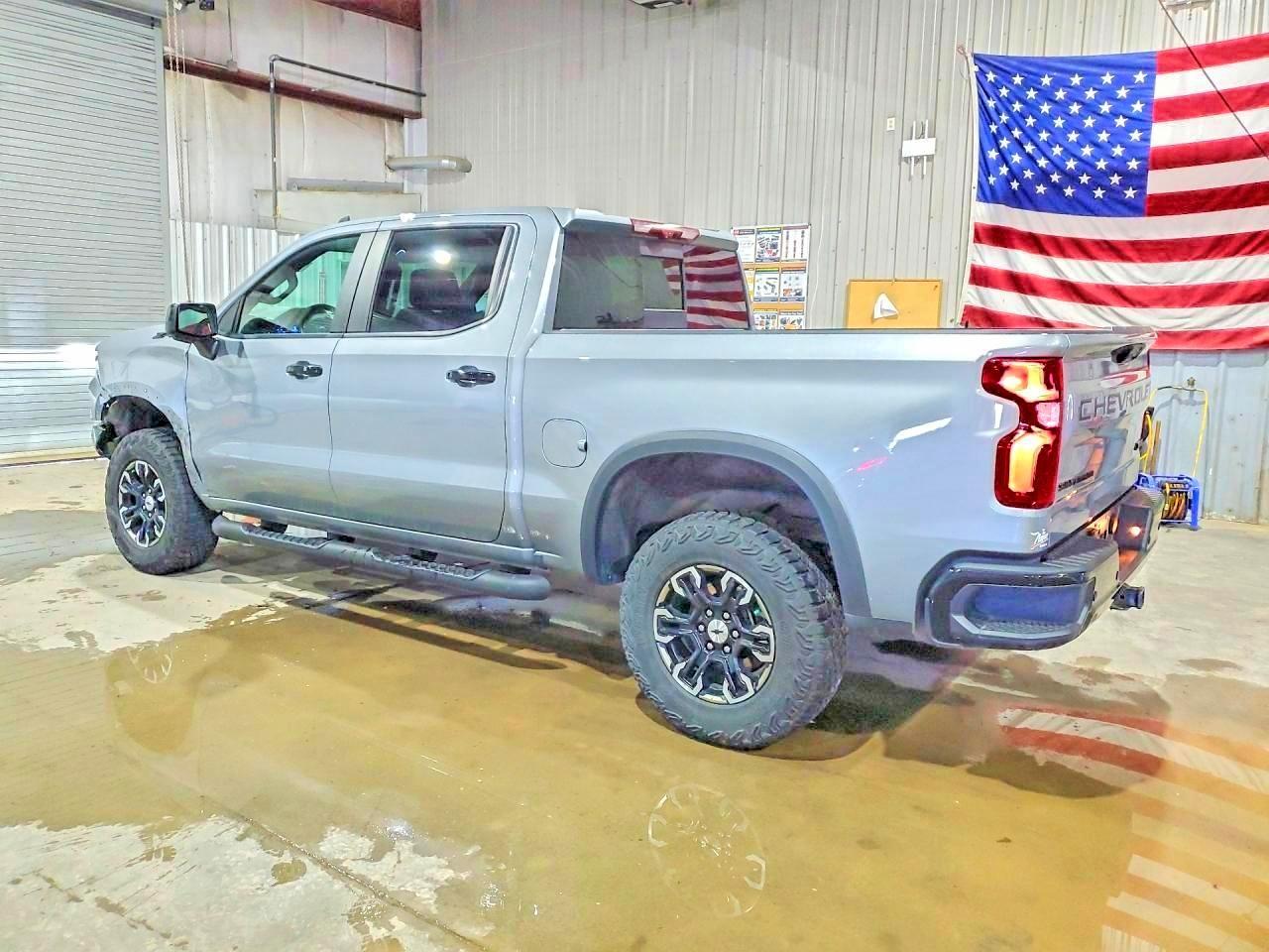 2024 Chevrolet Silverado K1500 Zr2 - Фото 2