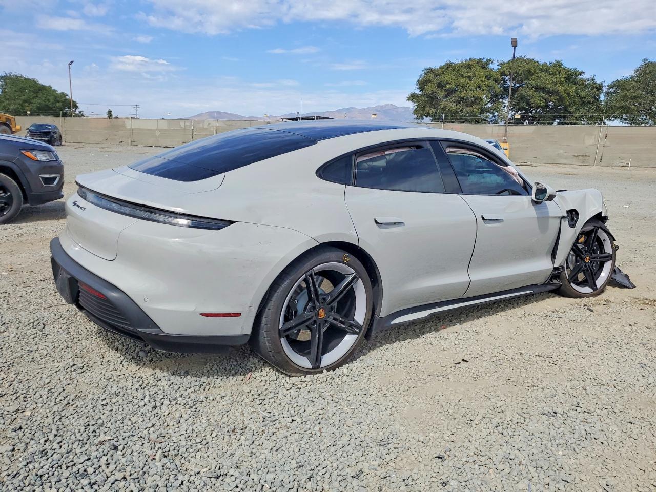 2024 Porsche Taycan 4S - Image 3