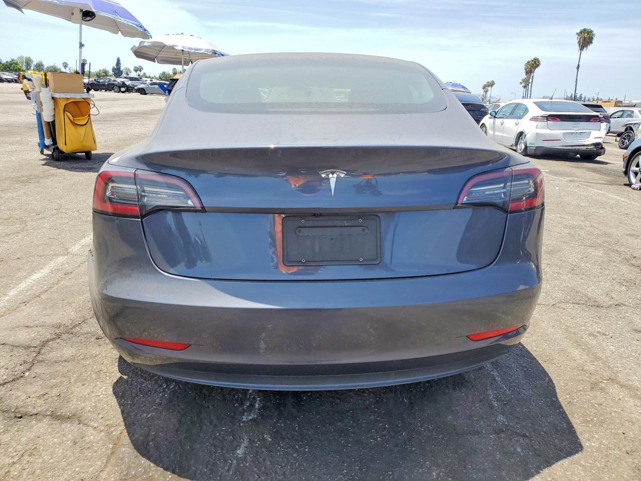 2023 Tesla Model 3 - Image 6