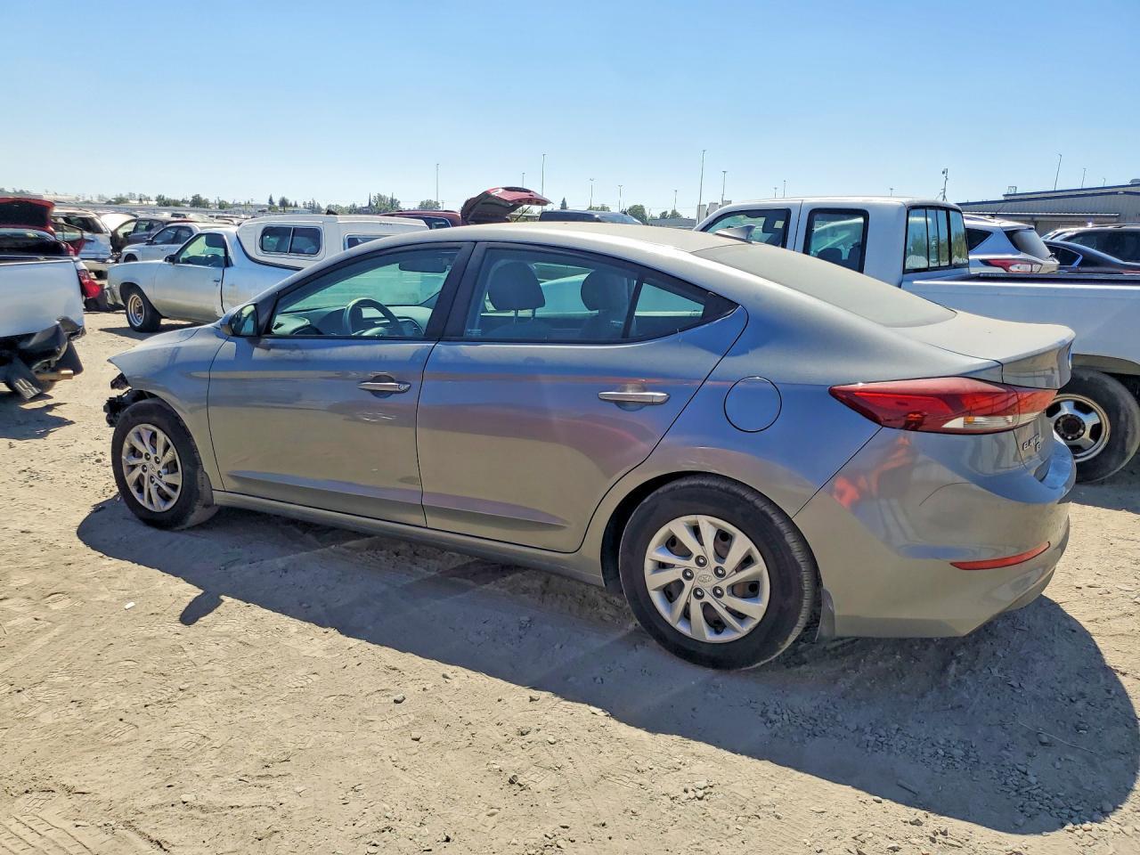 2017 Hyundai Elantra Se - Image 2