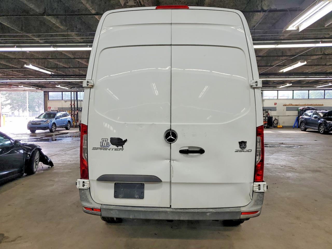 2021 Mercedes-Benz Sprinter 2500 - Фото 6